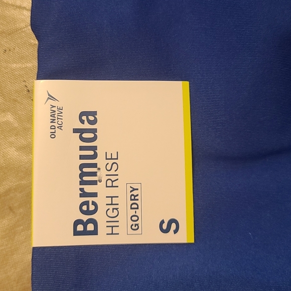 Bermuda shorts - Picture 6 of 6